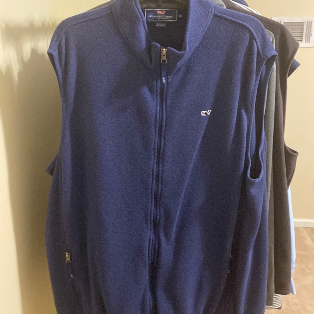 Vineyard vines vest